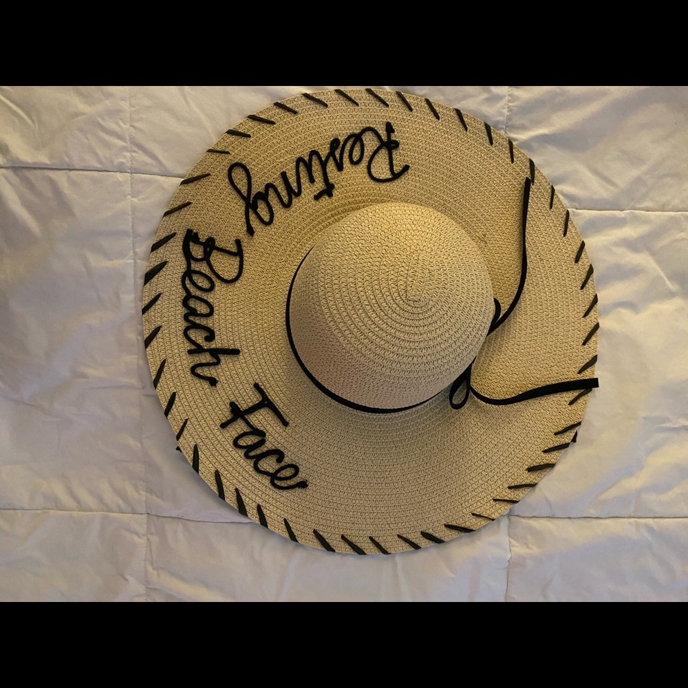Resting Beach Face floppy straw hat